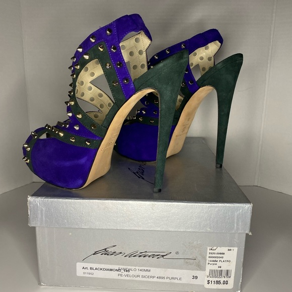 Brian Atwood Suede Purple and Green Heels. Size 39. Worn for a few shoots. - Picture 8 of 9